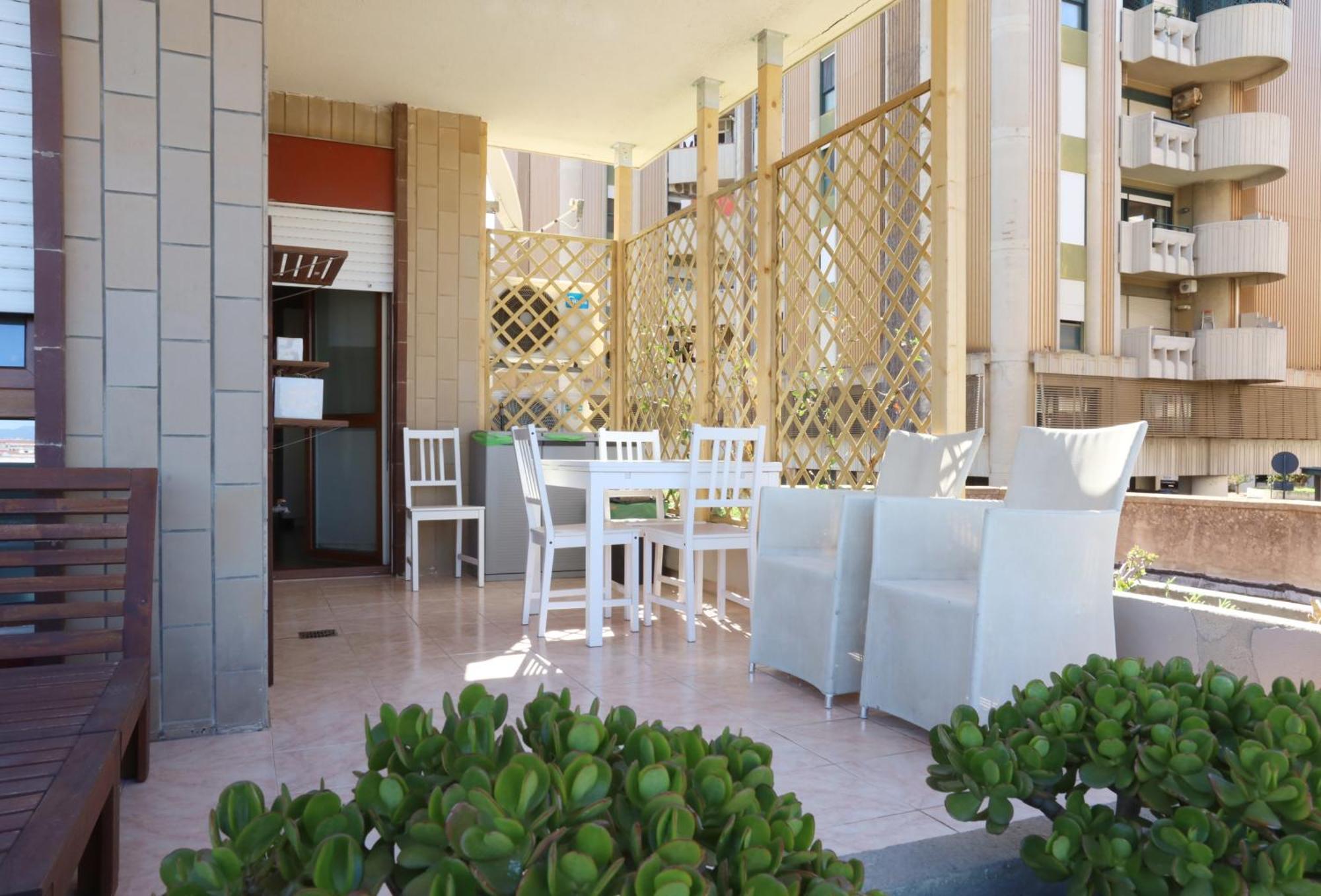 Jitaku Maine Appartement Cagliari Buitenkant foto