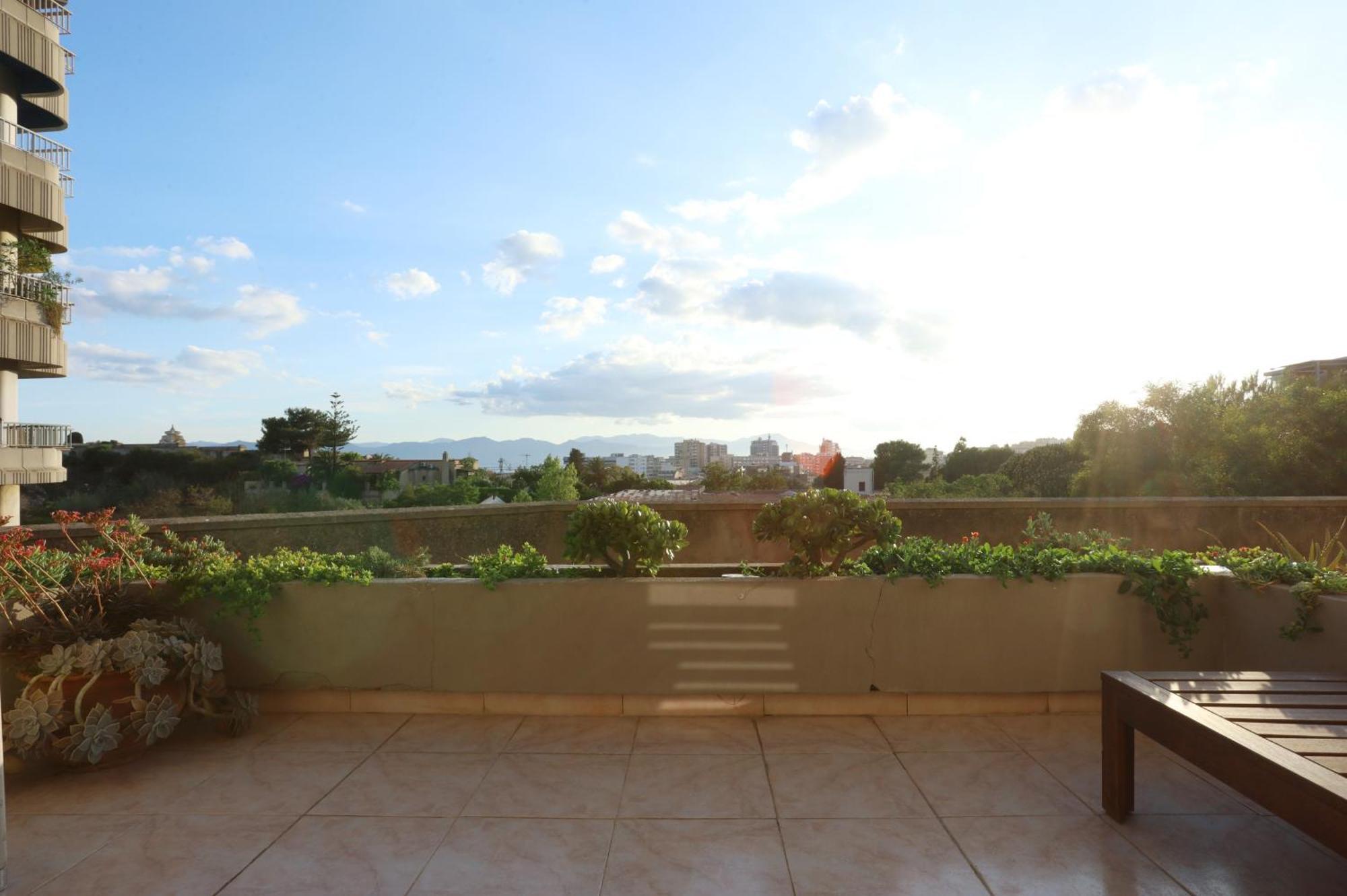 Jitaku Maine Appartement Cagliari Buitenkant foto